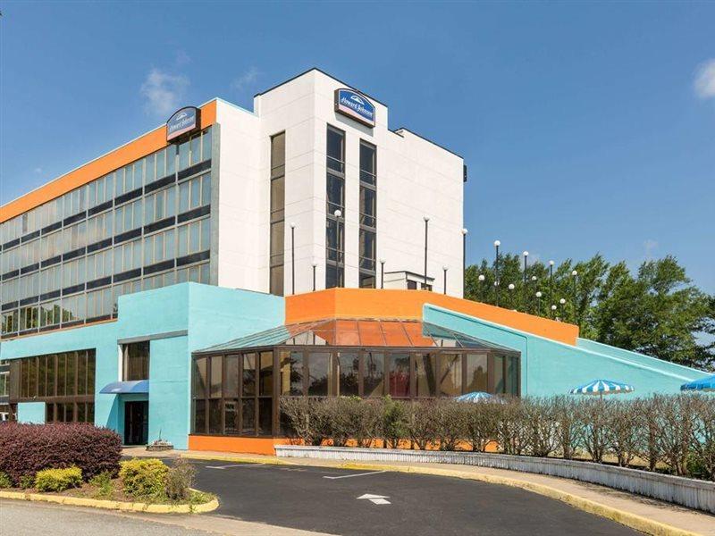 Howard Johnson By Wyndham Williamsburg Norge Exterior foto