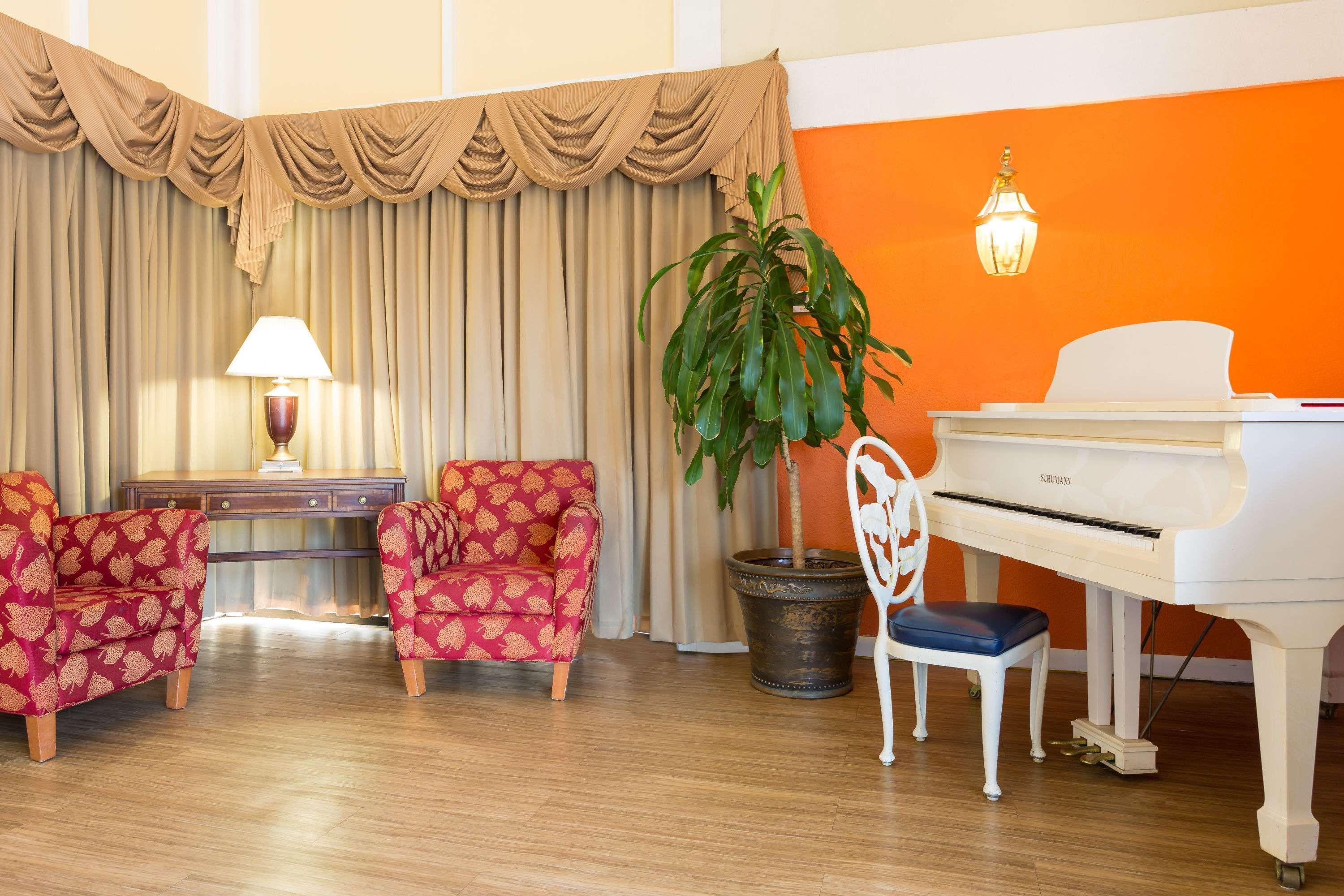 Howard Johnson By Wyndham Williamsburg Norge Exterior foto